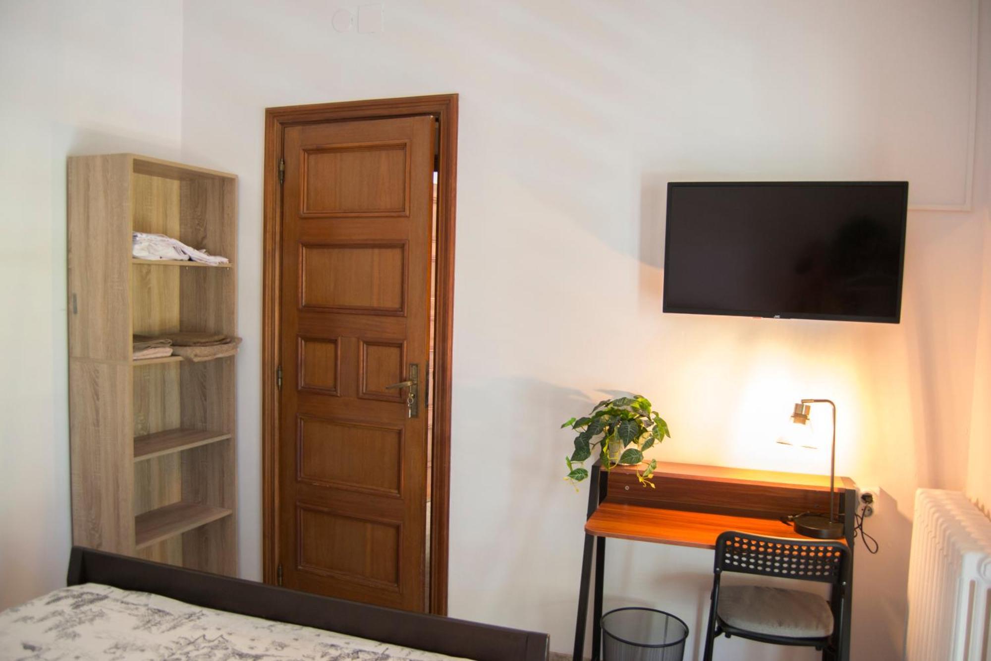 Habitacio V Cal Kim Apartment Martorell Exterior foto